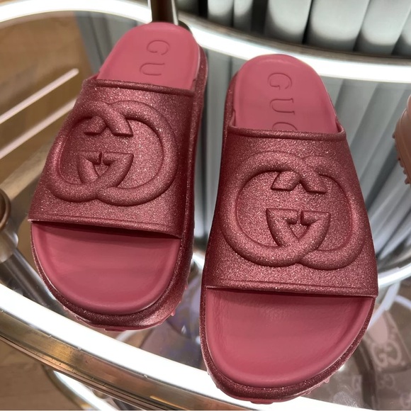 Gucci Sandals - Picture 1 of 5